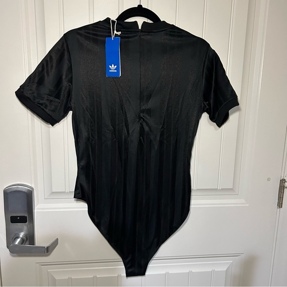 NWT Adidas Black & White Stripe Short Sleeve Bodysuit Size Medium - Picture 6 of 12